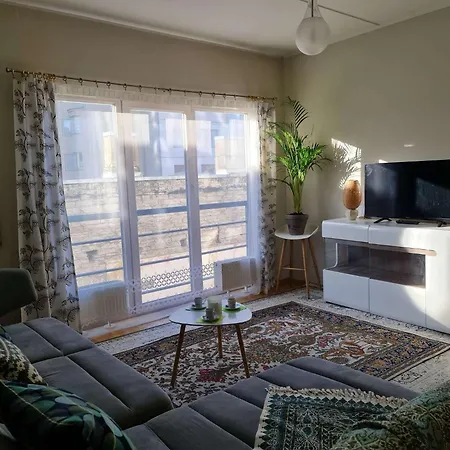 Cozy Retreat At The Heart Of Lejlighed *